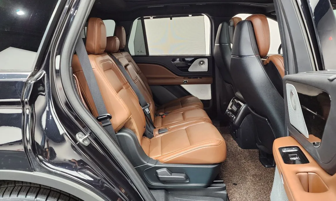 Lincoln Aviator