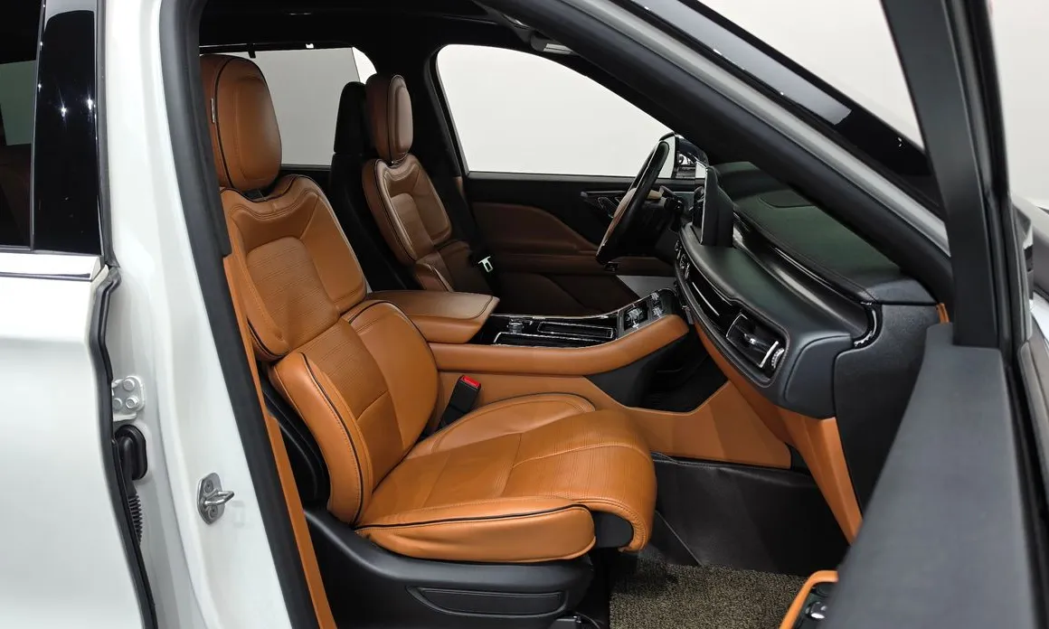 Lincoln Aviator