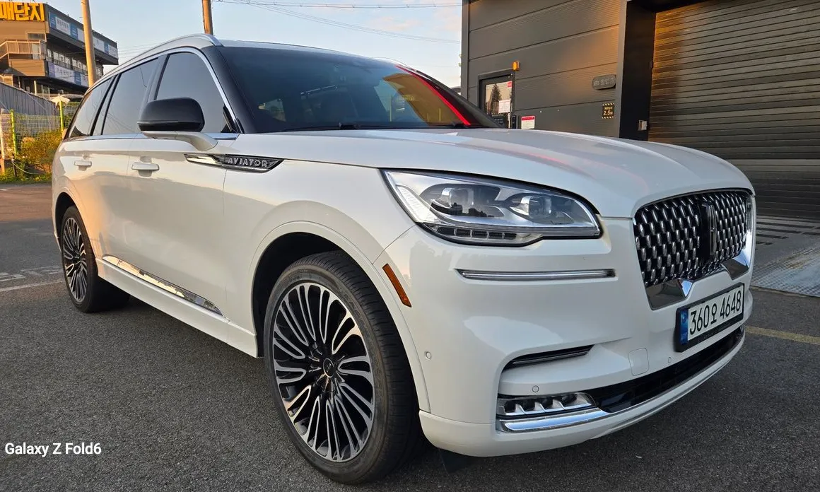 Lincoln Aviator