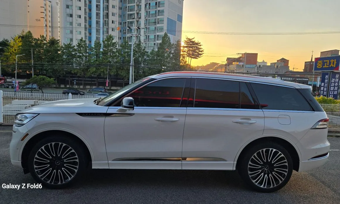 Lincoln Aviator
