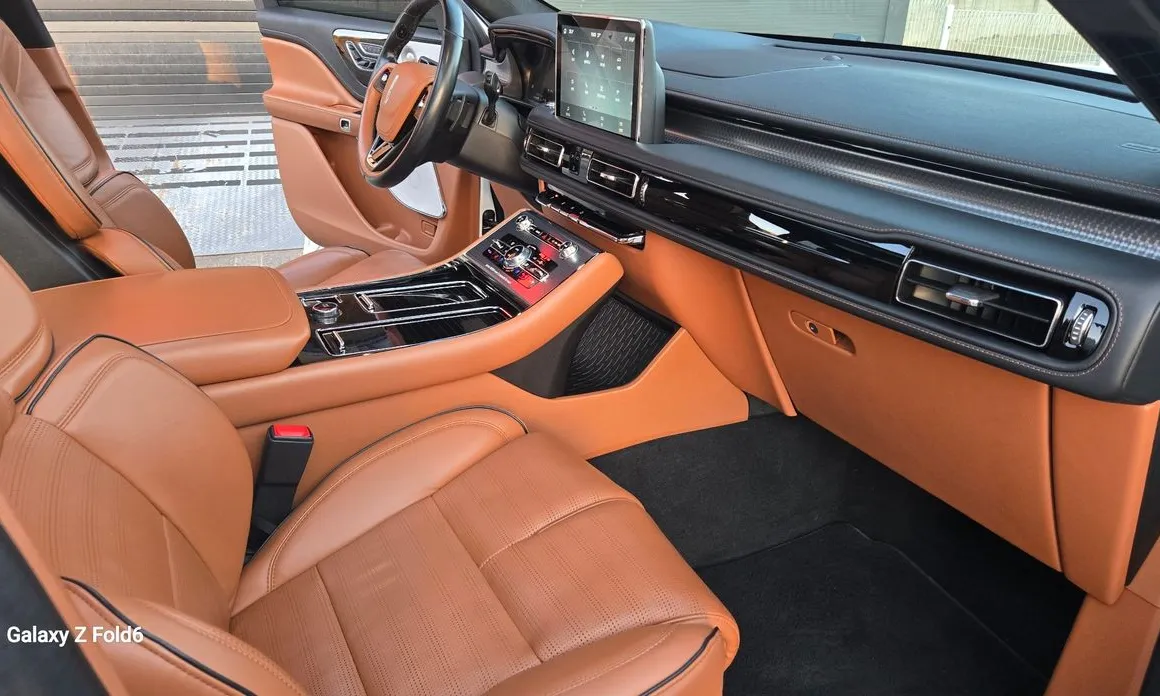 Lincoln Aviator