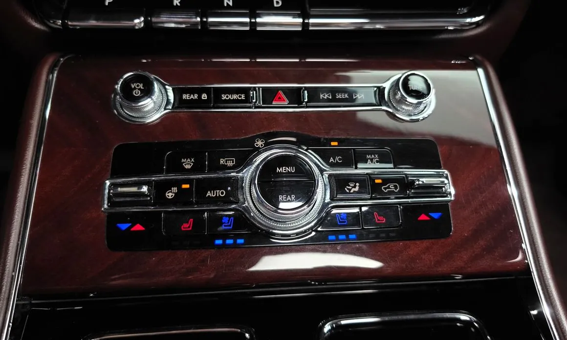 Lincoln Aviator