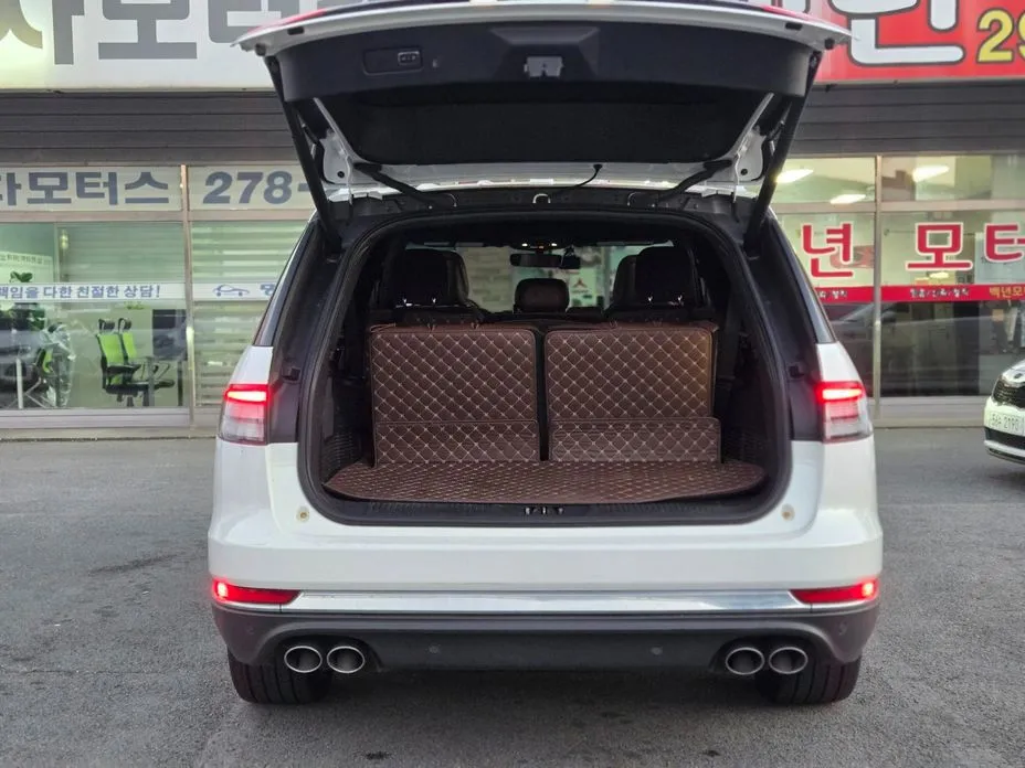 Lincoln Aviator
