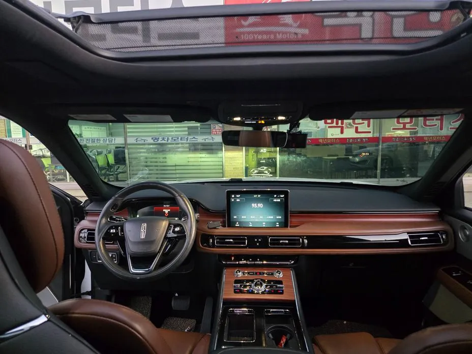 Lincoln Aviator
