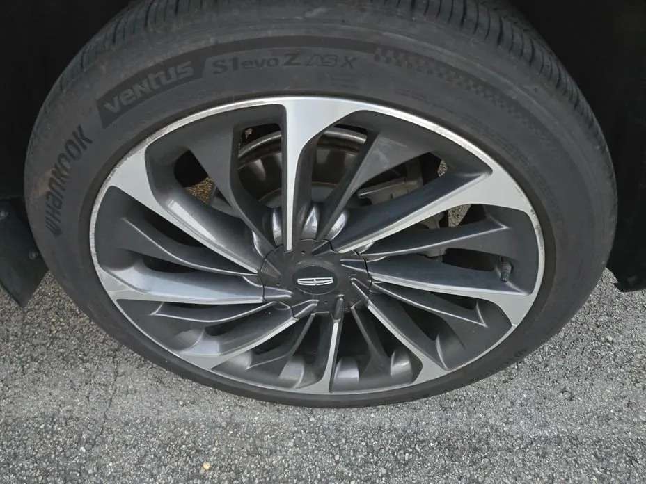 Lincoln Aviator
