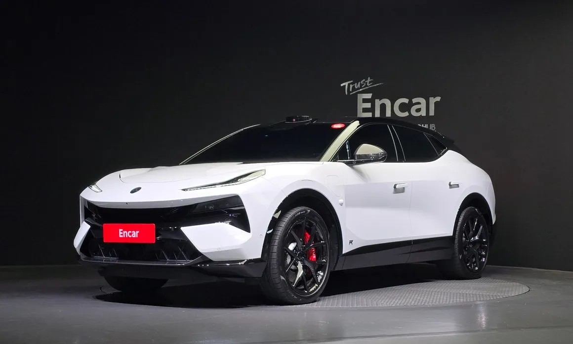 Lotus Eletre