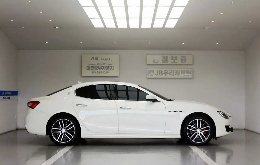 Maserati Ghibli