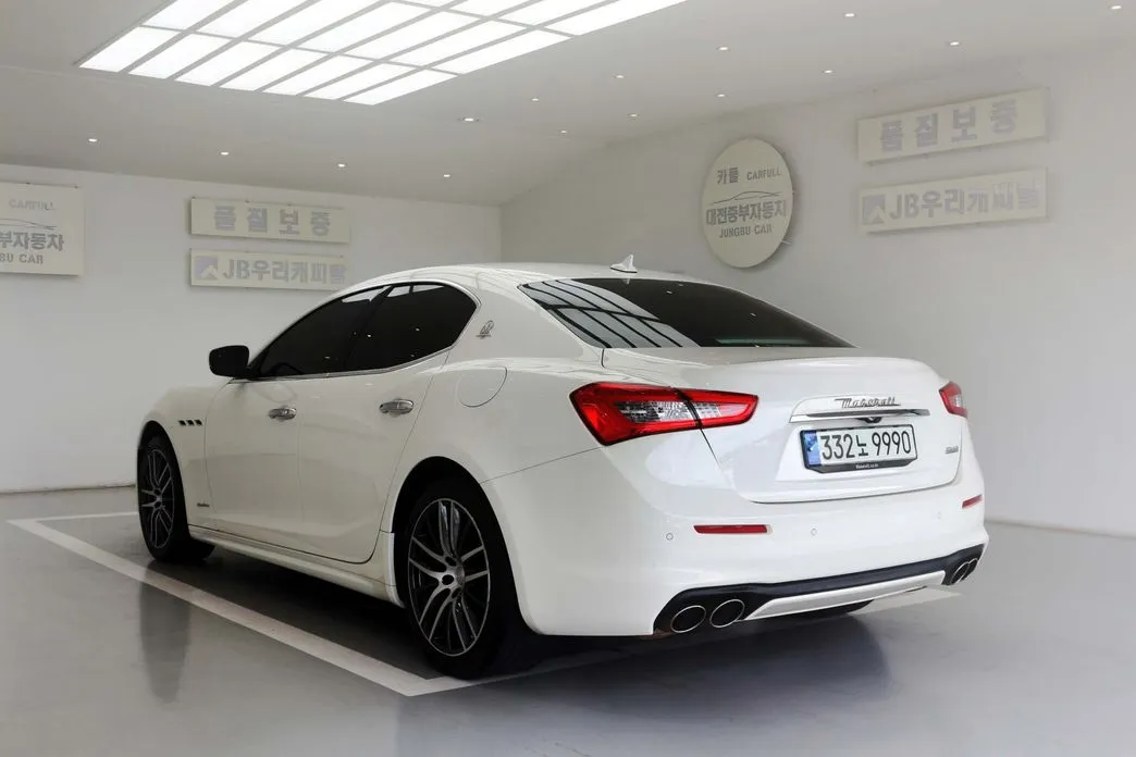 Maserati Ghibli