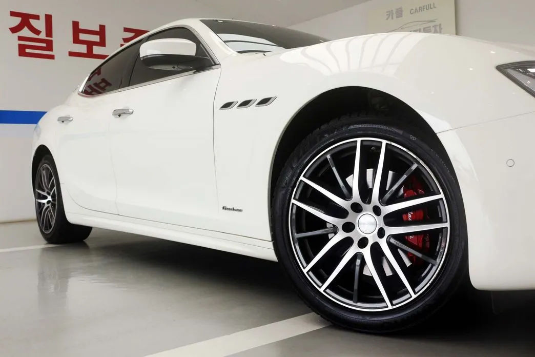 Maserati Ghibli