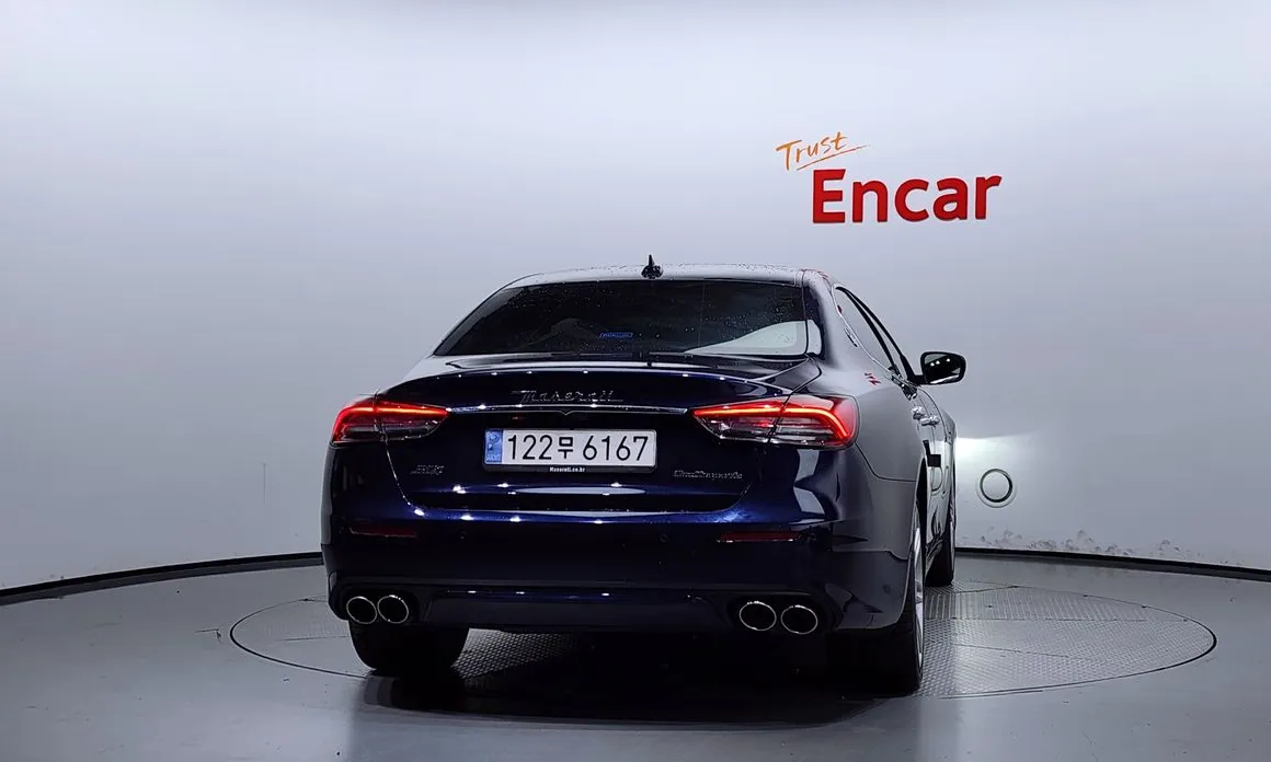 Maserati Quattroporte