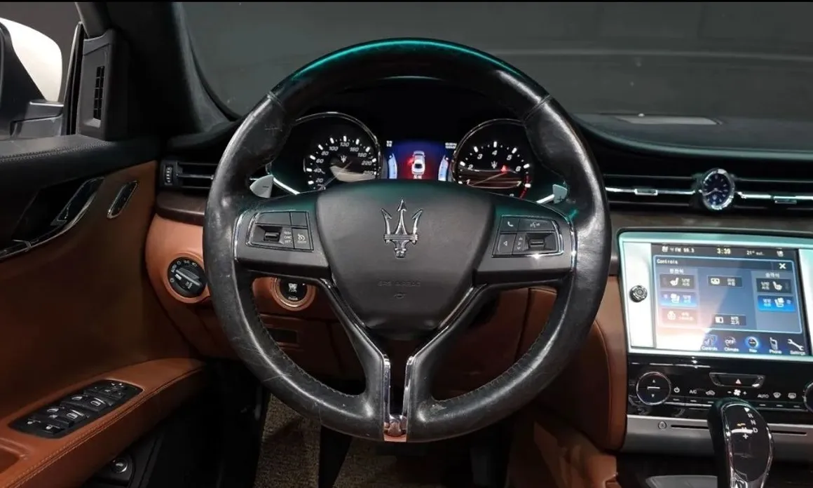 Maserati Quattroporte