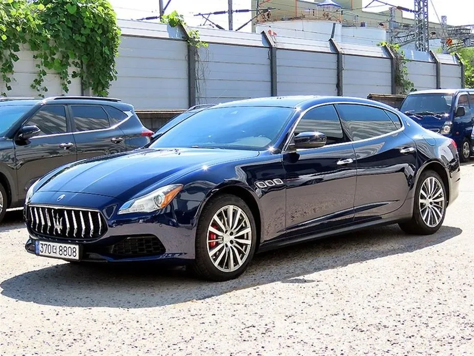 Maserati Quattroporte