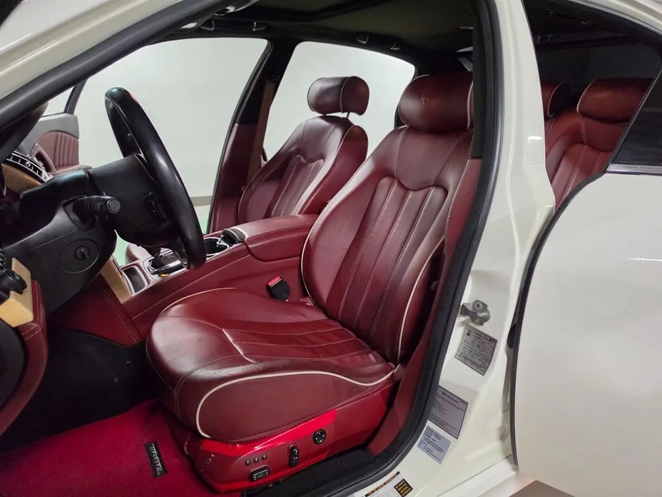 Maserati Quattroporte