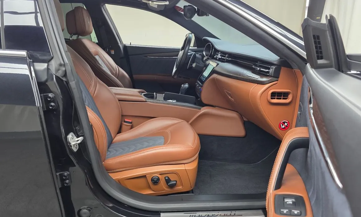 Maserati Quattroporte