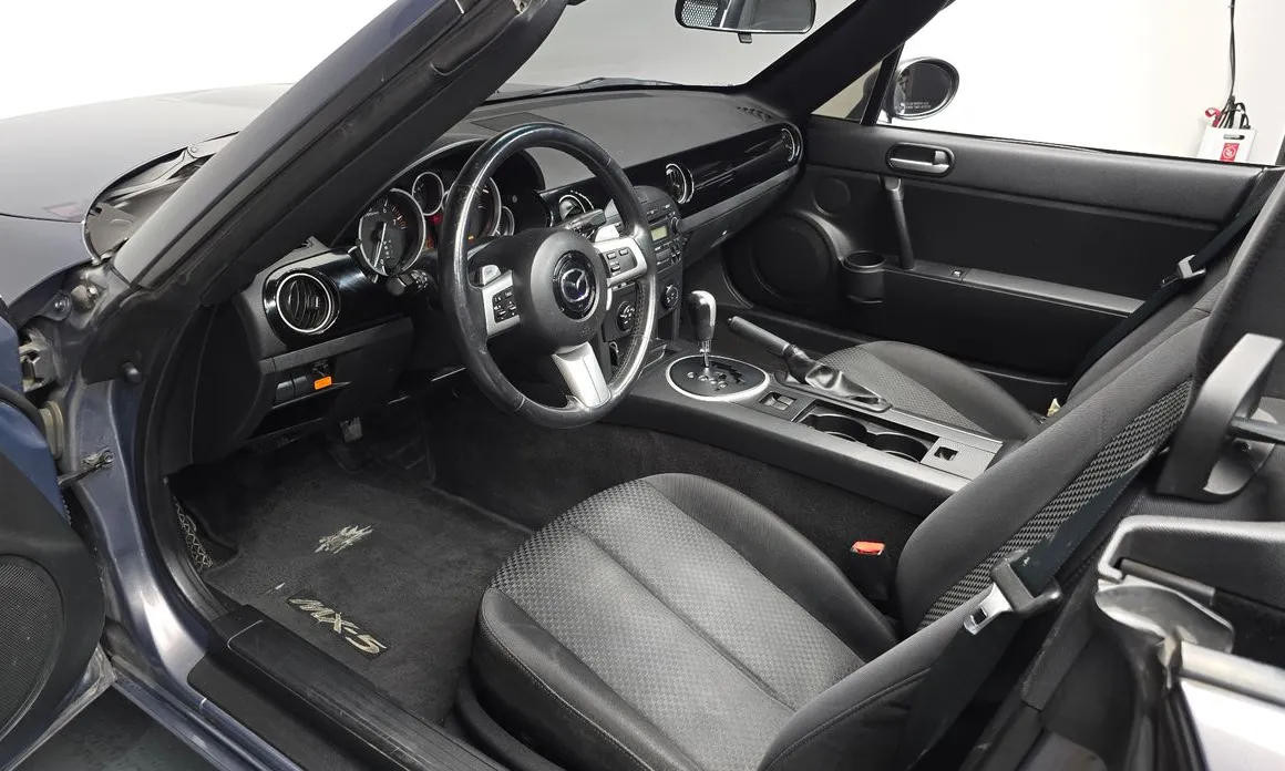Mazda MX-5 Miata