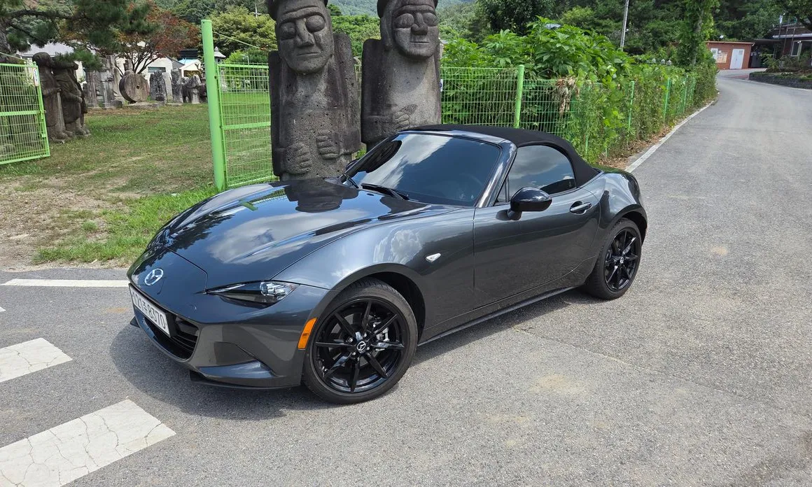 Mazda MX-5 Miata