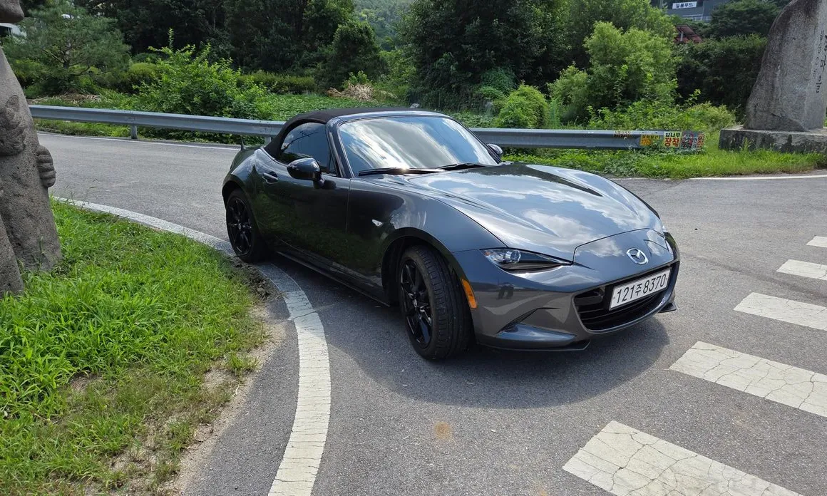 Mazda MX-5 Miata