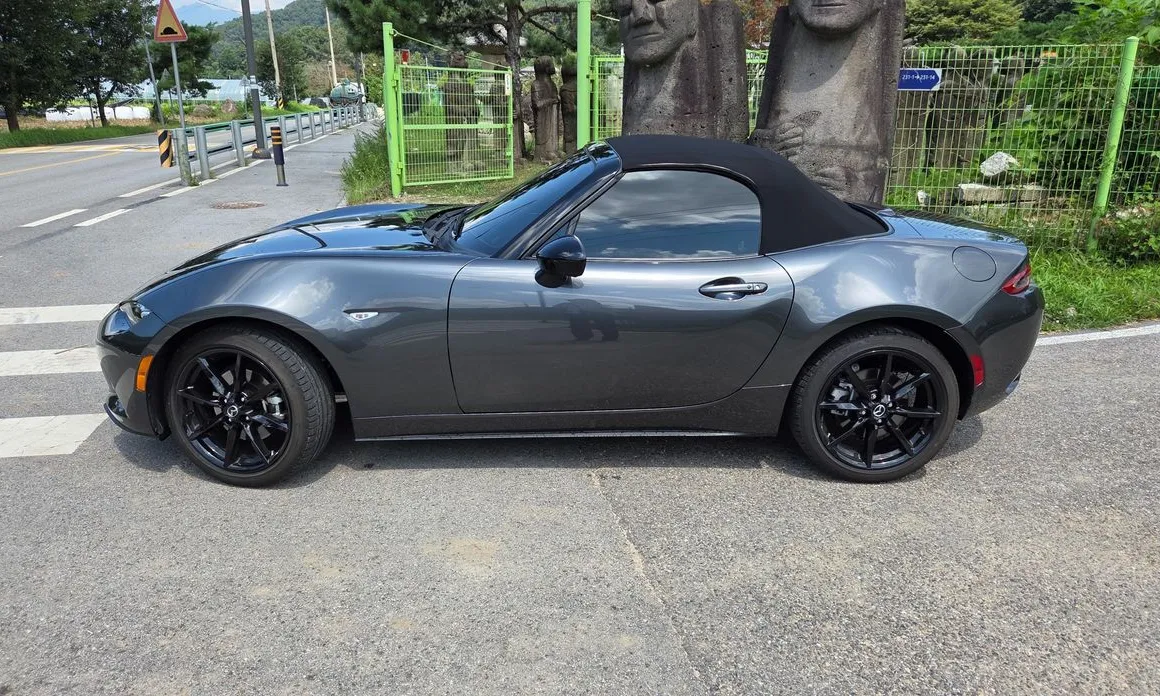 Mazda MX-5 Miata