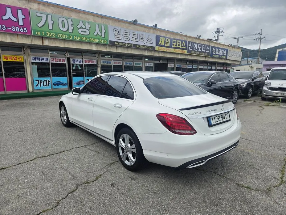 Mercedes-Benz C-Class