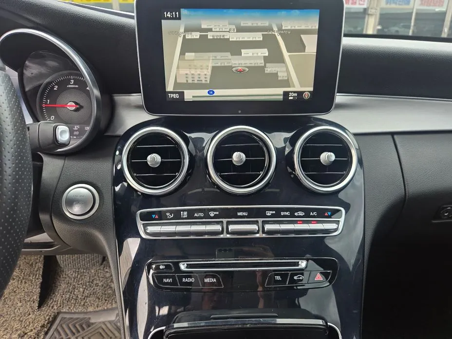 Mercedes-Benz C-Class