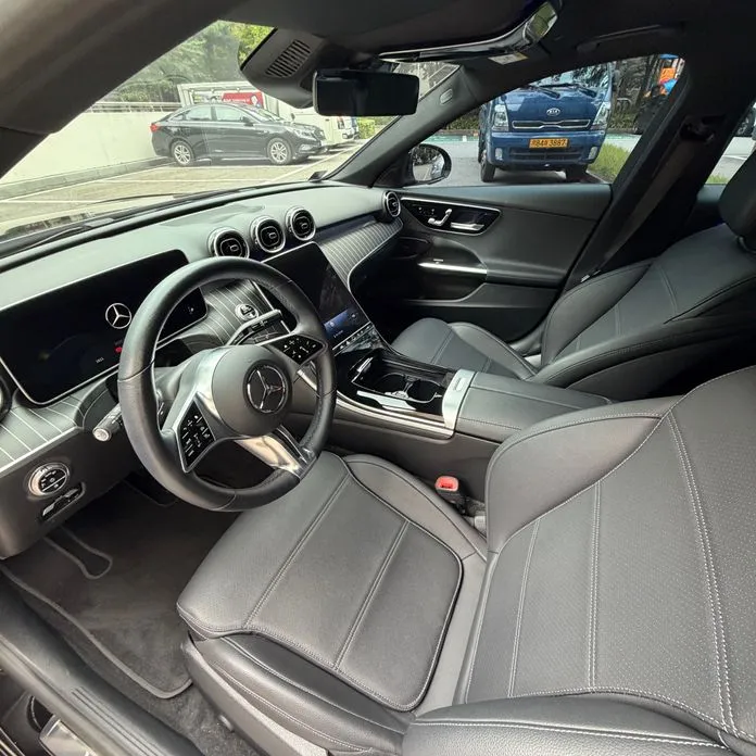 Mercedes-Benz C-Class