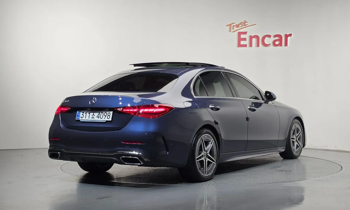 Mercedes-Benz C-Class