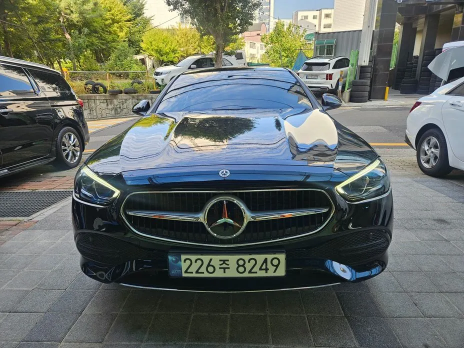 Mercedes-Benz C-Class