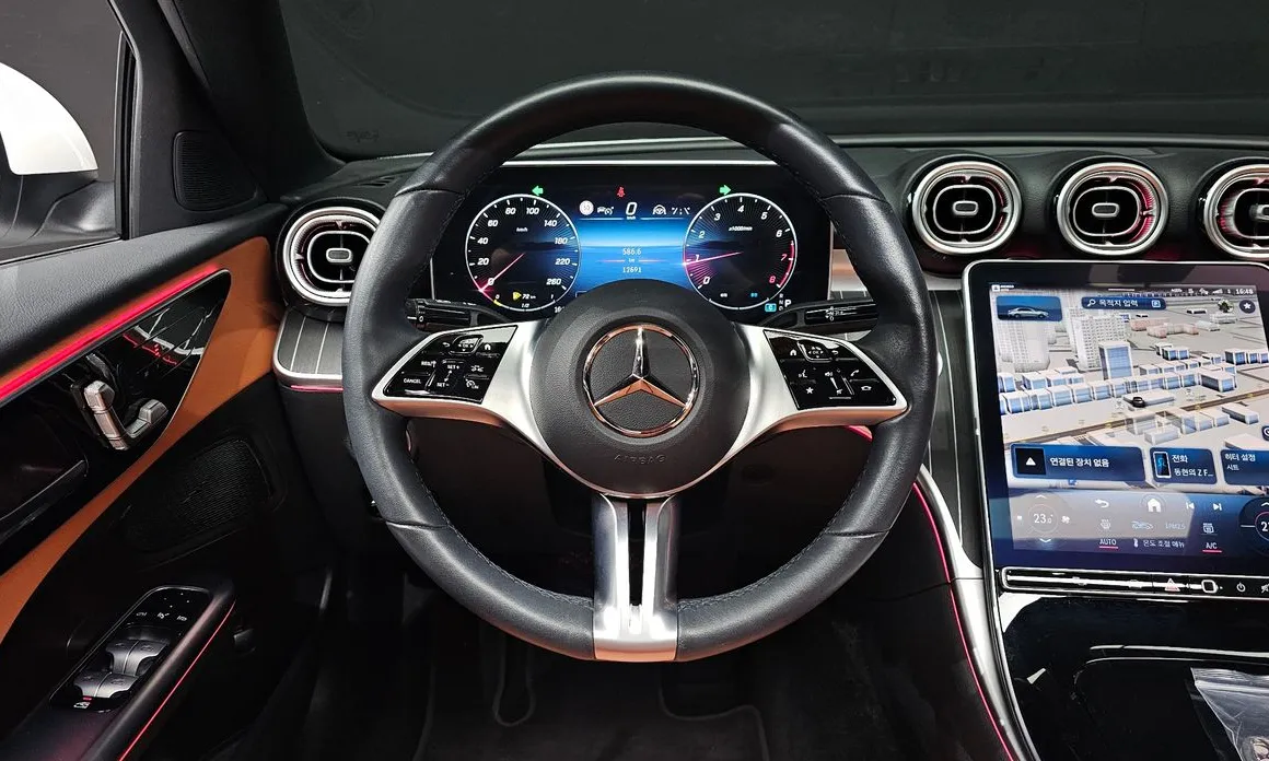 Mercedes-Benz C-Class