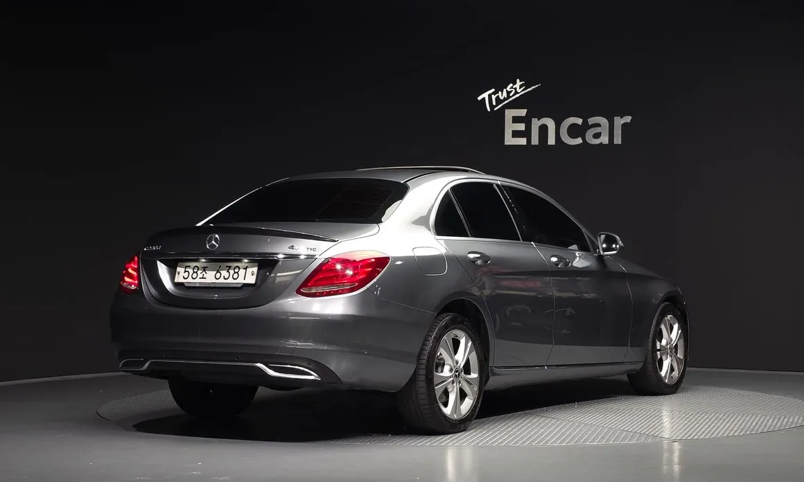 Mercedes-Benz C-Class