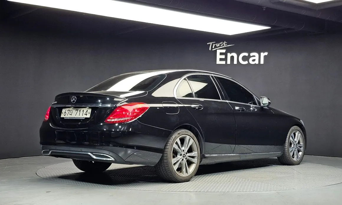 Mercedes-Benz C-Class
