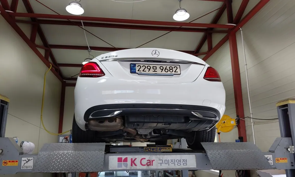 Mercedes-Benz C-Class