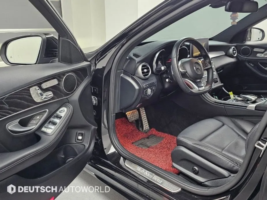 Mercedes-Benz C-Class