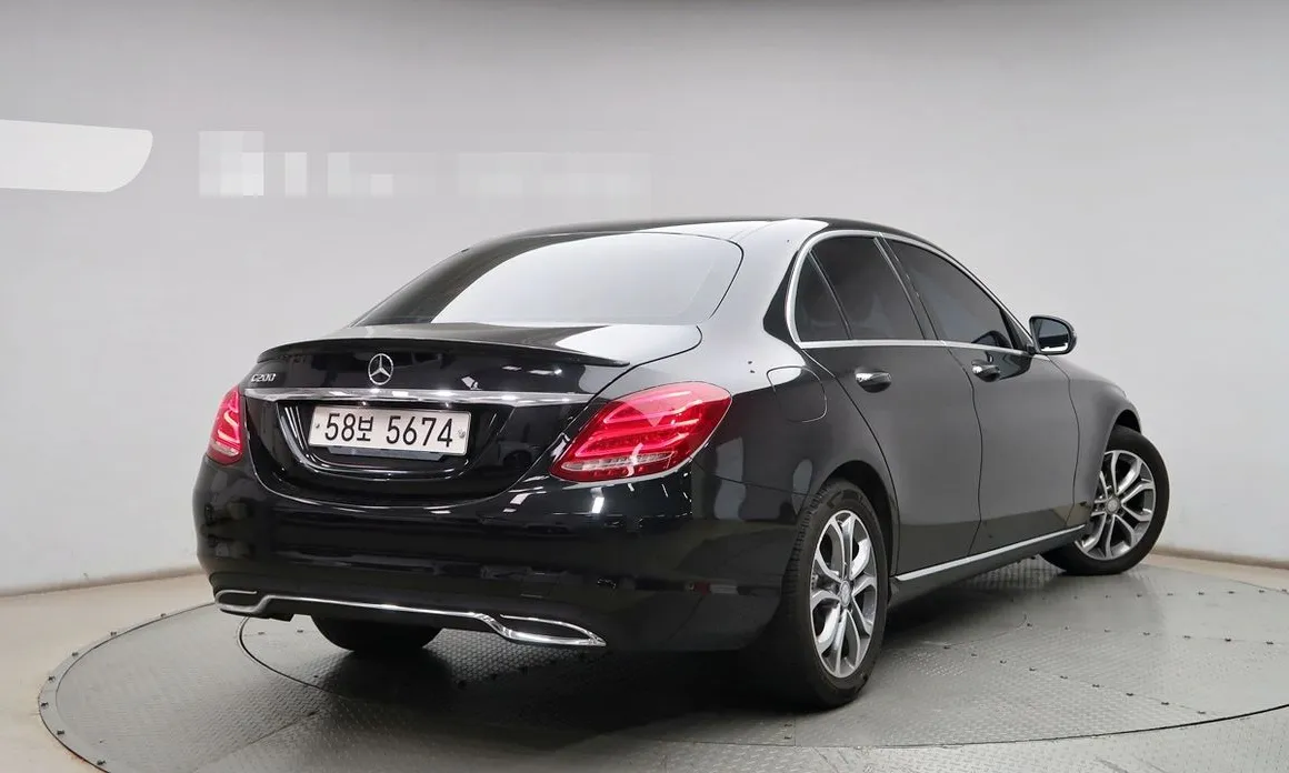 Mercedes-Benz C-Class