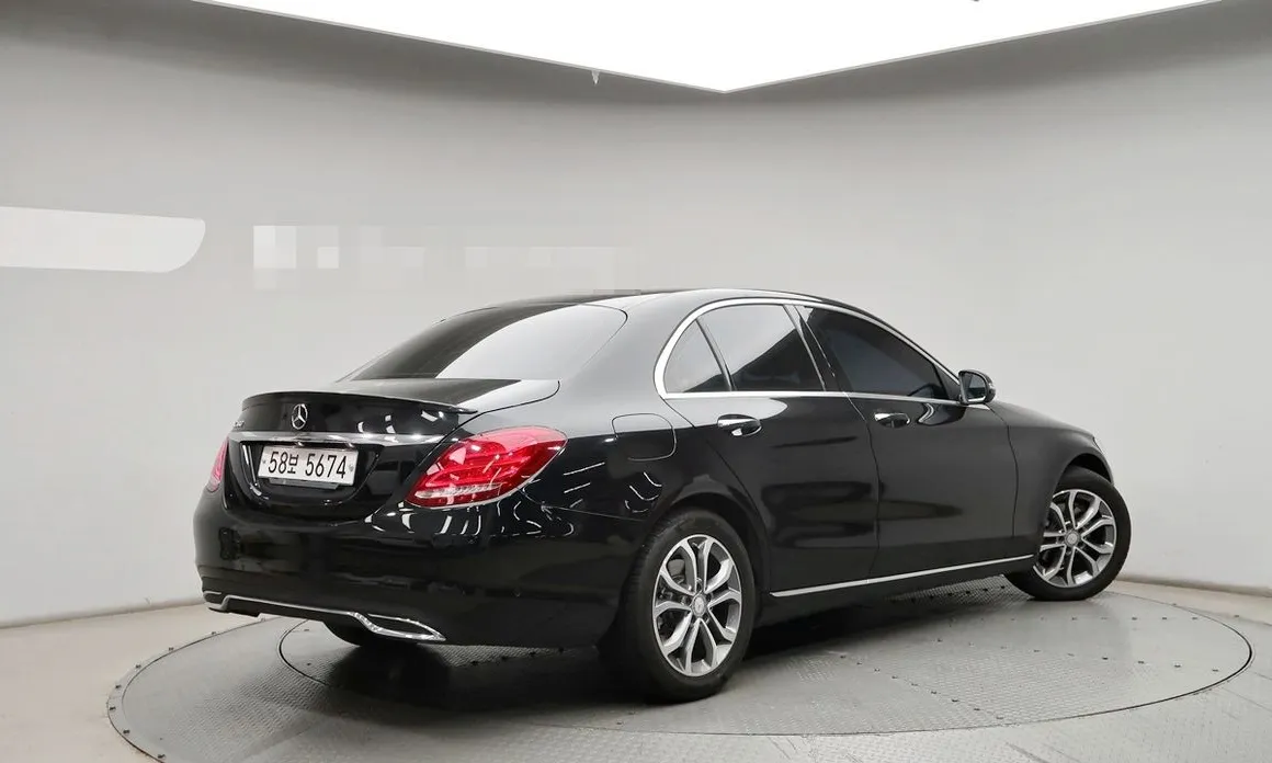 Mercedes-Benz C-Class