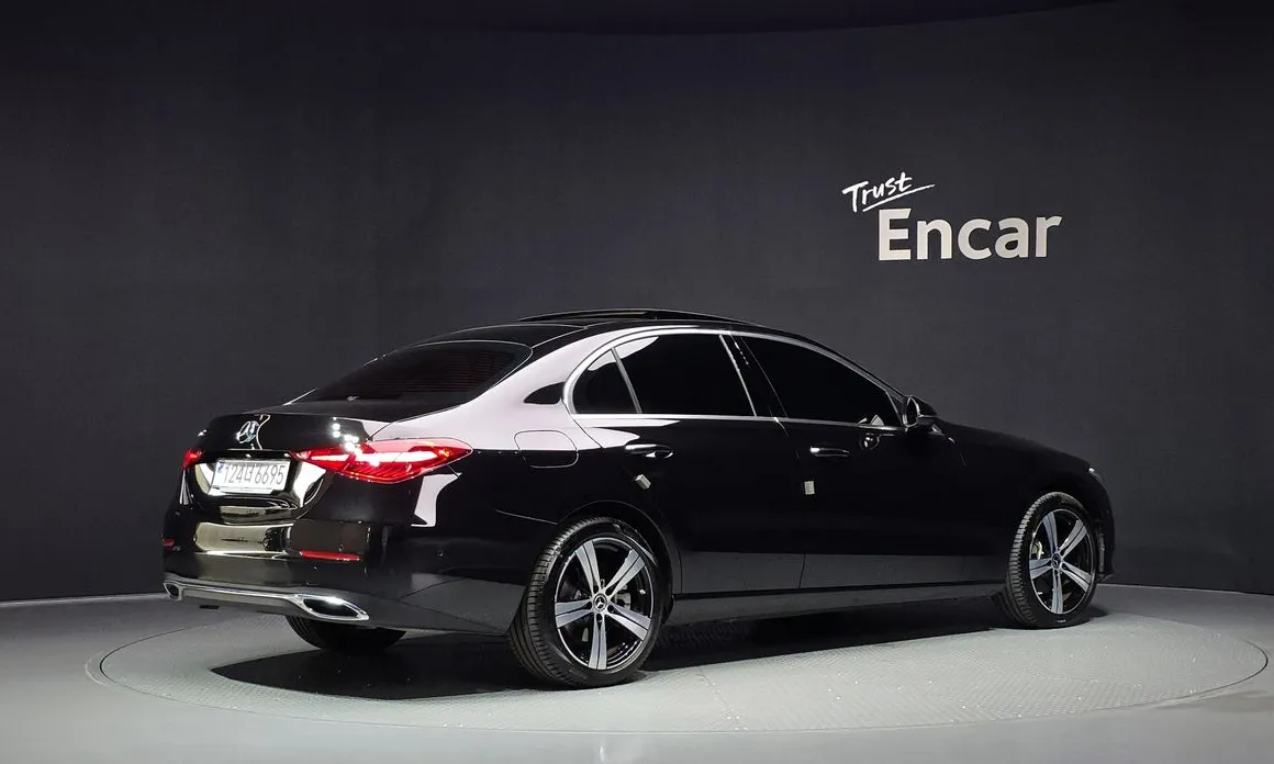 Mercedes-Benz C-Class