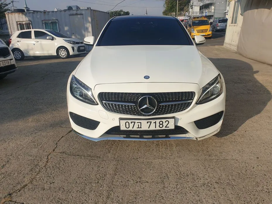 Mercedes-Benz C-Class