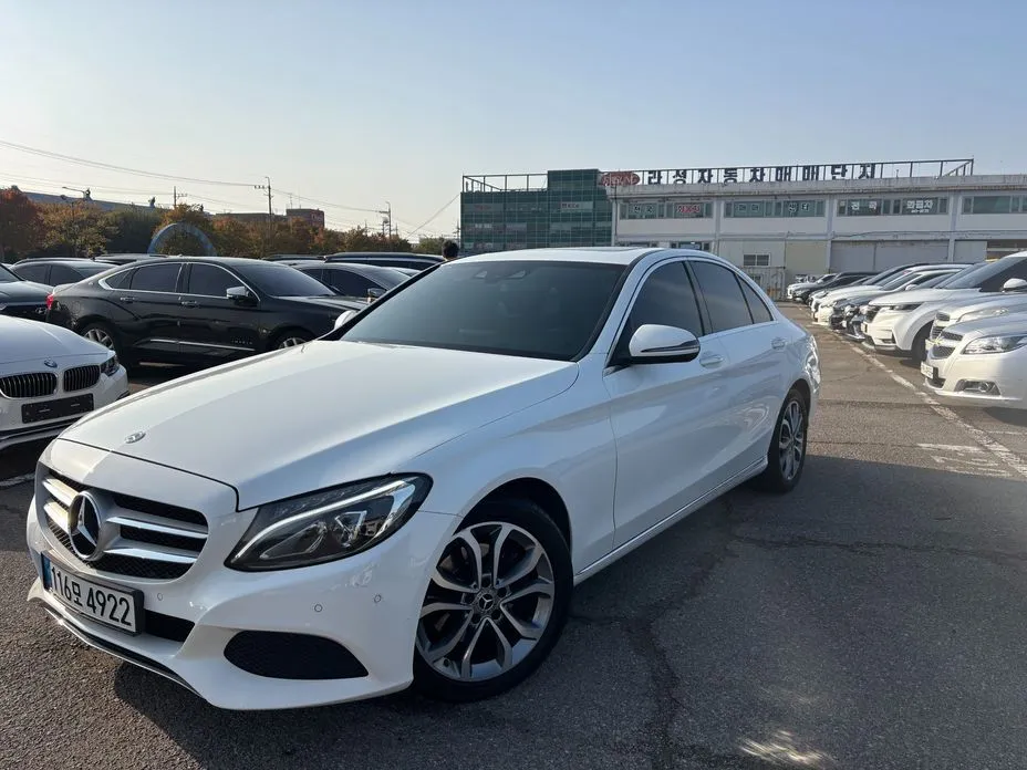 Mercedes-Benz C-Class