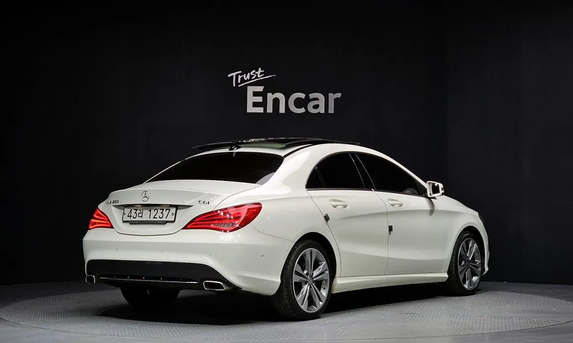 Mercedes-Benz CLA-Class