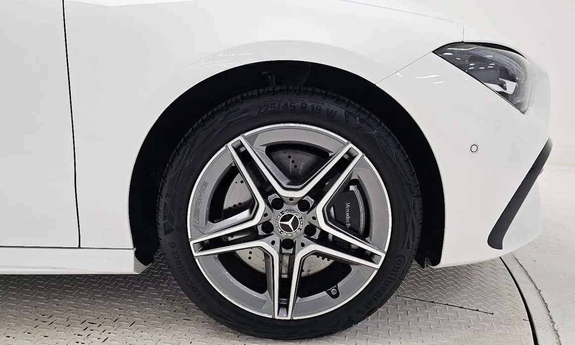 Mercedes-Benz CLA-Class