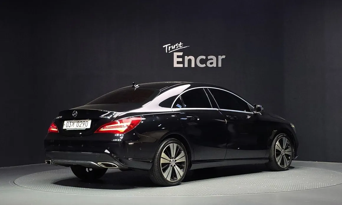 Mercedes-Benz CLA-Class