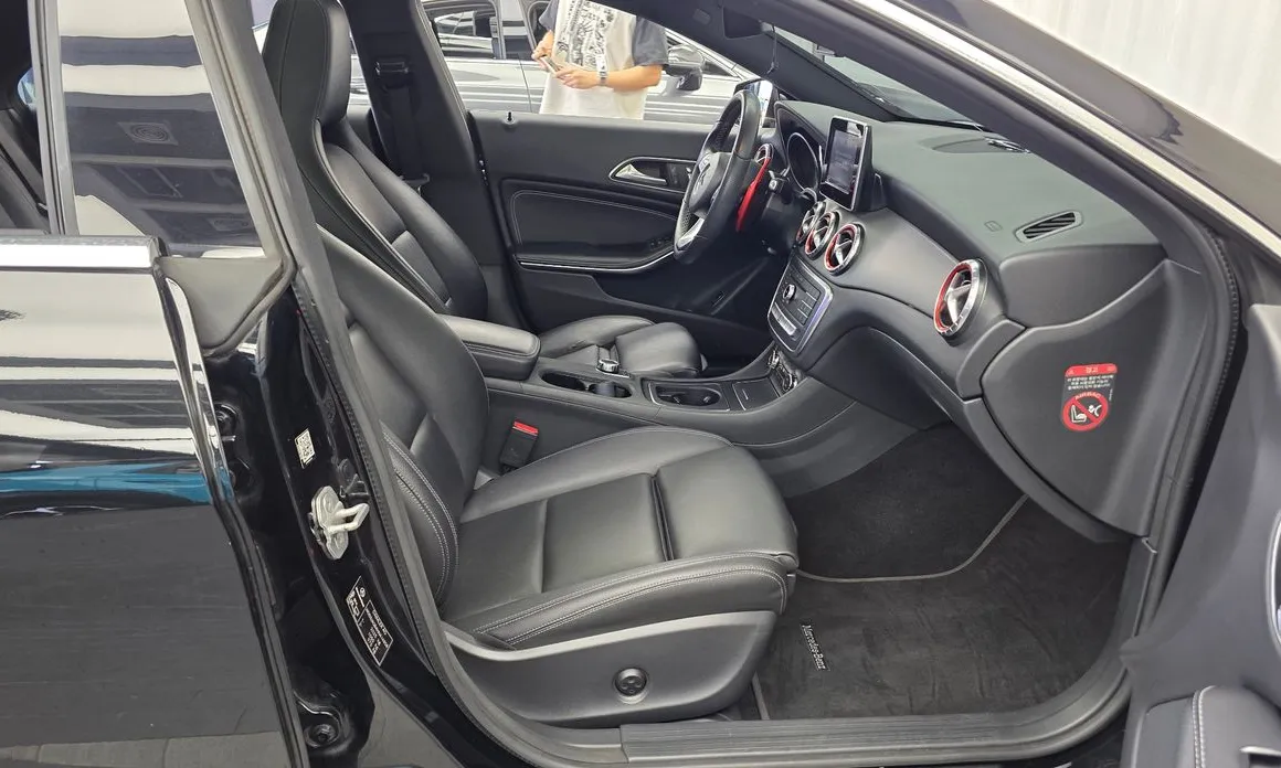 Mercedes-Benz CLA-Class