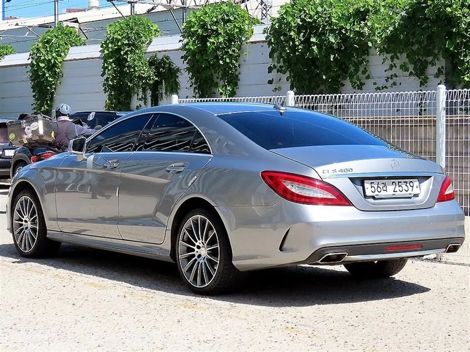 Mercedes-Benz CLS-Class