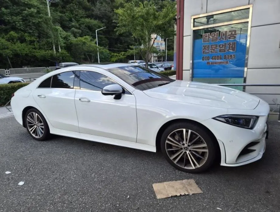 Mercedes-Benz CLS-Class