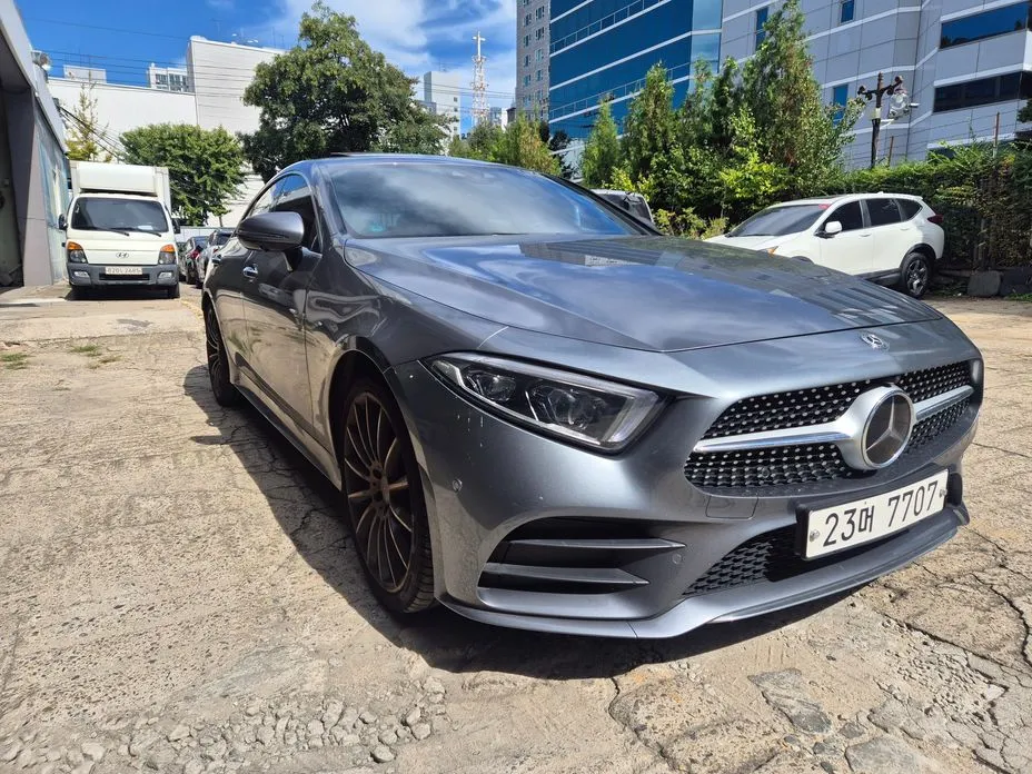 Mercedes-Benz CLS-Class