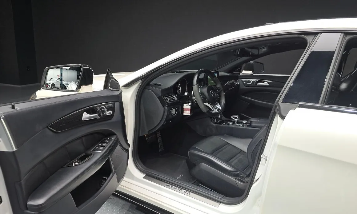 Mercedes-Benz CLS-Class