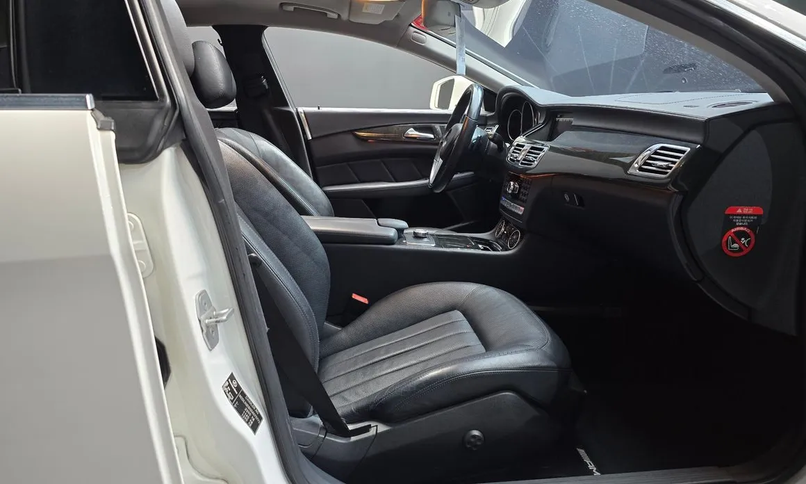Mercedes-Benz CLS-Class