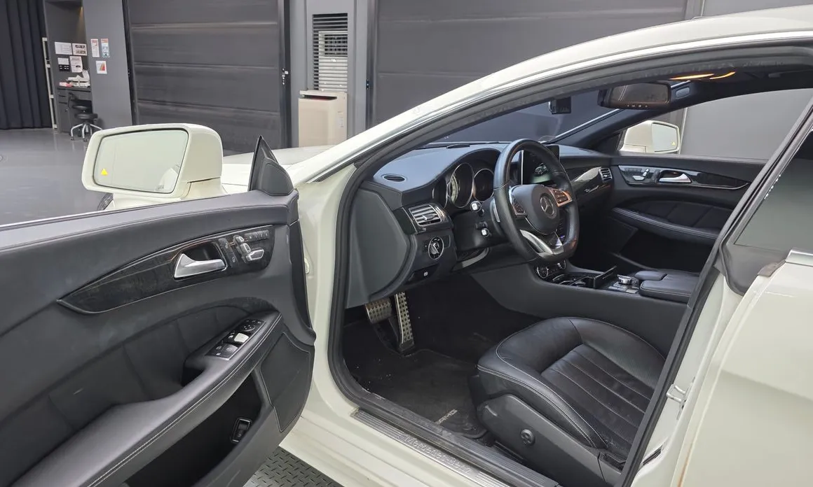Mercedes-Benz CLS-Class