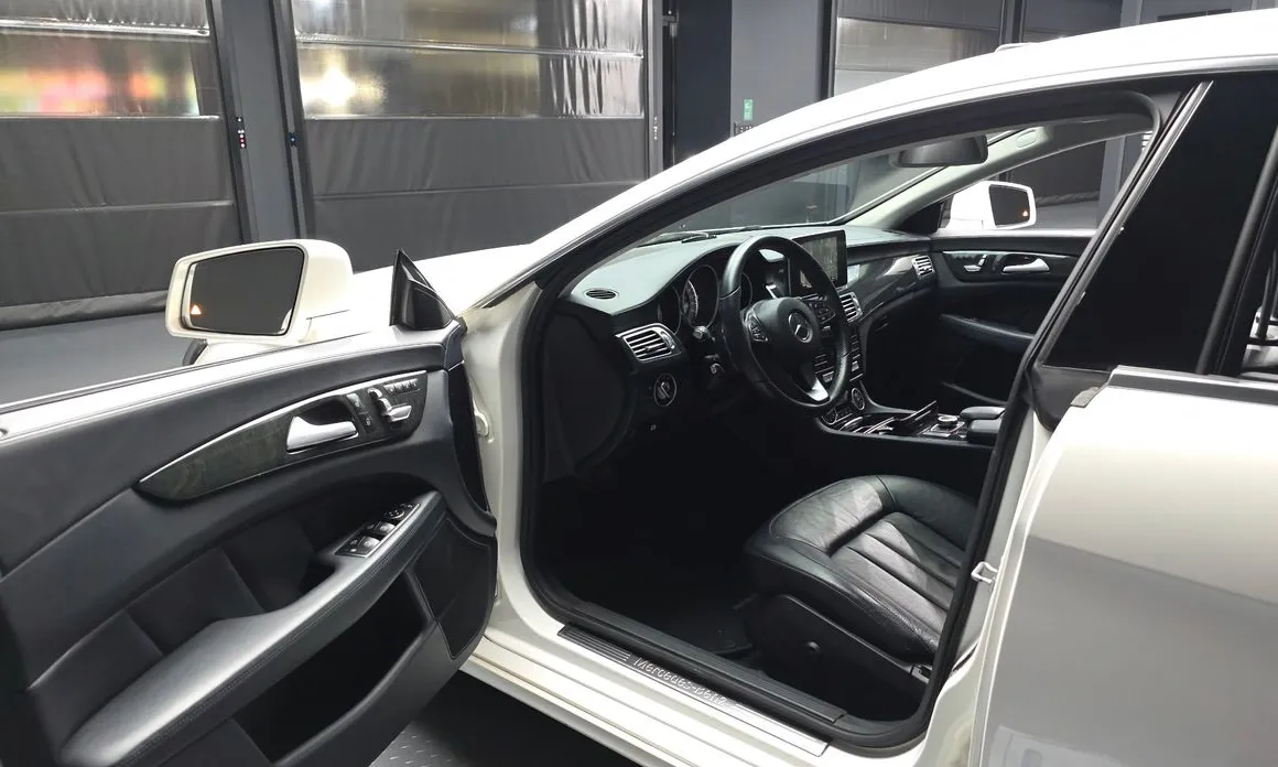Mercedes-Benz CLS-Class