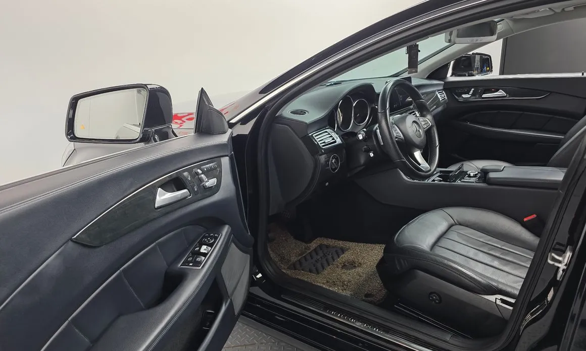 Mercedes-Benz CLS-Class