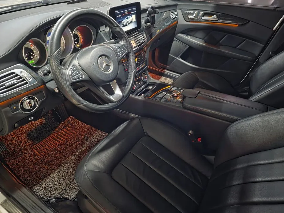 Mercedes-Benz CLS-Class